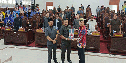 Dprd Kapuas Gelar Paripurna Penyampaian Nota Keuangan Rapbd P