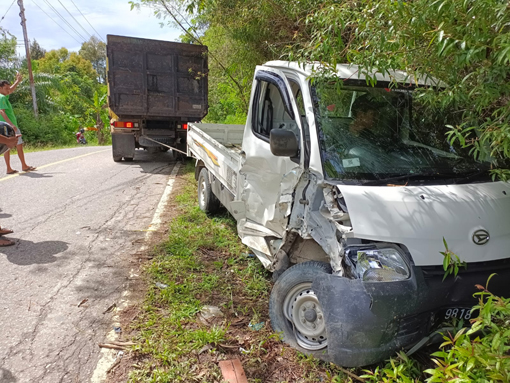 Tabrakan di Km 6 Jalan Nasional Muara Teweh - Puruk Cahu, 1 Korban Patah Kaki