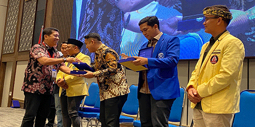 Dukung Deklarasi Jakarta-Vatikan, KWI Anugerahi “Sehati Seperjalanan” Pemuda Lintas Agama