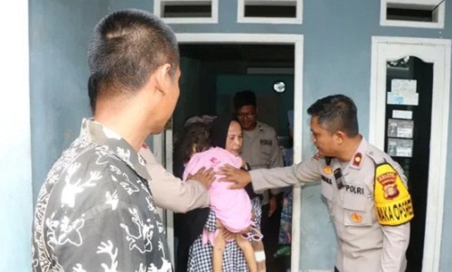 Kapolres PPU Buka Donasi Bantu Devi, Bocah Nipah-Nipah Penderita Kanker Mata