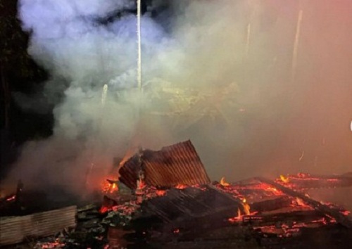 Api Mengamuk, Rumah Pondok Mama Iren di Teweh Tengah Tak Terselamatkan