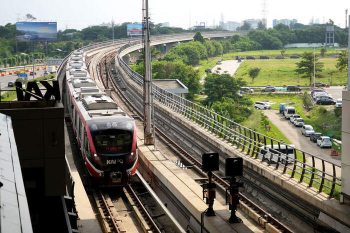 1,2 Juta Pengguna Manfaatkan LRT Jabodebek Selama Angkutan Lebaran 2025