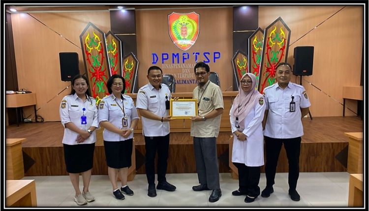 Dukung Pemutakhiran Data Statistik, DPMPTSP Kalteng Terima Penghargaan dari BPS
