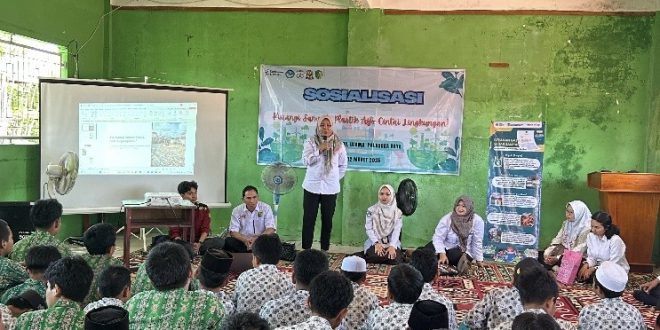 DLH Ajak Pelajar Perangi Sampah Plastik Lewat Program Zero Waste School
