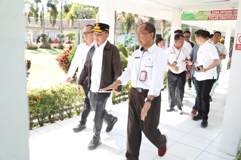 Pastikan Pelayanan Berjalan bagi Masyarakat Tak Mampu, Gubernur Agustiar Tinjau RSUD Doris Sylvanus