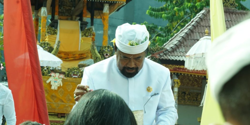 Umat Hindu Palangka Raya Rayakan Hari Raya Galungan dengan Khidmat di Pura Pitamaha