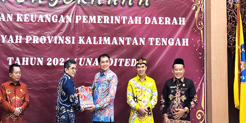 Bupati Barito Timur Serahkan LKPD Unaudited TA 2024, Targetkan WTP dari BPK RI