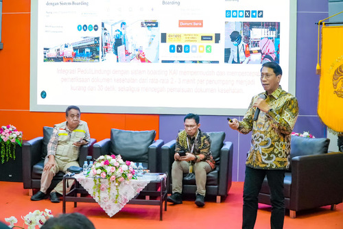 CEO Talks FIA UI: Direktur Utama KAI Didiek Hartantyo Bagikan Strategi Inovasi Pelayanan Publik yang Berkelanjutan