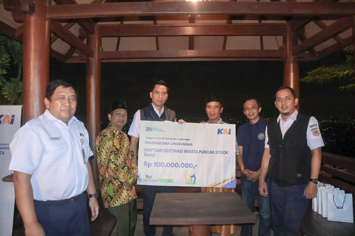 Dukung Pertumbuhan UMKM di Yogyakarta, KAI Daop 6 Yogyakarta Raih Penghargaan TJSL dalam Penganugerahan La Tofi UMKM Pariwisata dan Budaya 2025