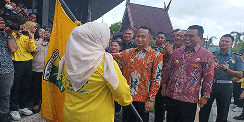 Target Juara Umum, Wali Kota Palangka Raya Lepas Kontingen FBIM 2025