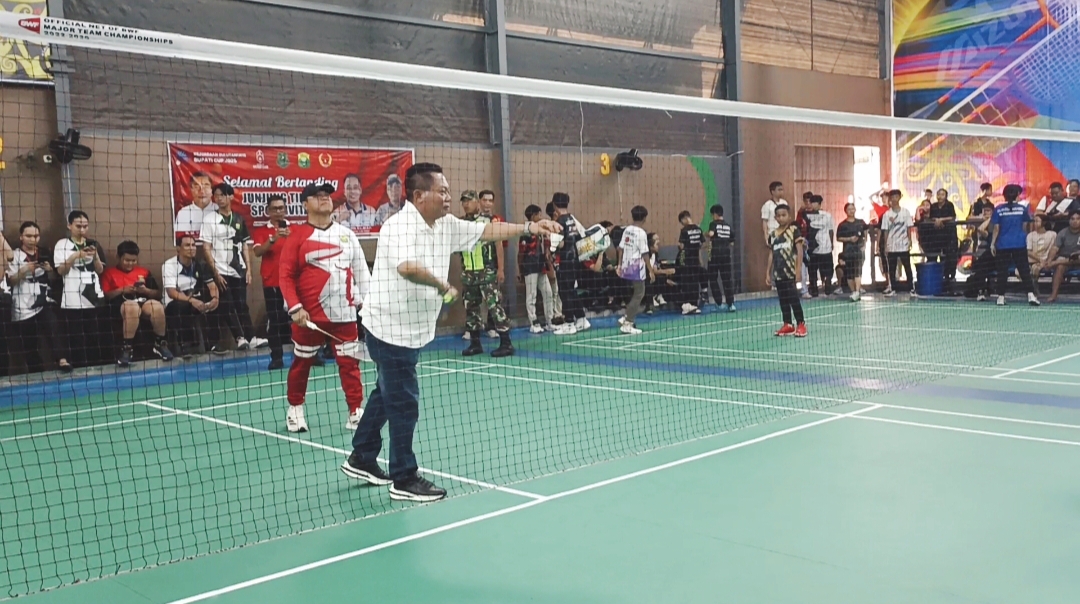 Bupati Wiyatno Resmi Membuka Kejuaraan Bulu Tangkis Bupati Cup 2025