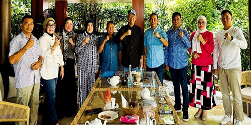 Mantap Maju Pilkada Barito Utara, Jimmy Carter Serahkan Berkas Pendaftaran ke Lima Partai Pengusung