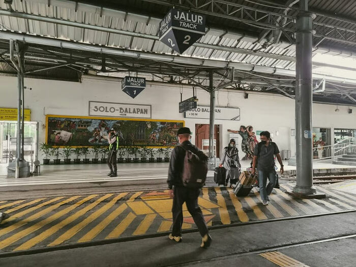 KAI Daop 6 Yogyakarta Siapkan 8 KA Tambahan untuk Antisipasi Lonjakan Penumpang pada Libur Panjang Akhir Mei hingga Awal Juni 2025