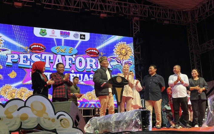 Semarak Pestaforia Warnai Malam Puncak HUT Kota Kuala Kapuas ke-219