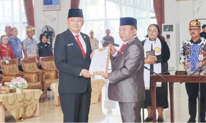 Bupati Wiyatno Lantik Usis I Sangkai Sebagai Pj Sekda Kapuas