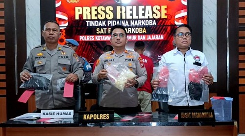 Bukannya Ngurus Warga, Pejabat Desa di Kotawaringin Timur Ini Malah Asyik Bisnis Sabu-sabu