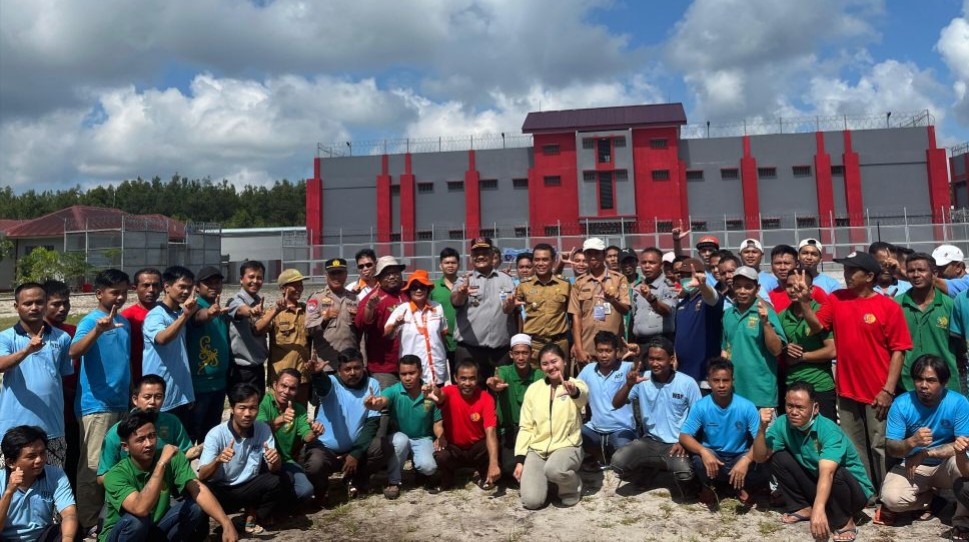 Hijaukan Bumi, Satukan Hati: Pemuda Katolik Tanam Pohon Bersama Warga Binaan