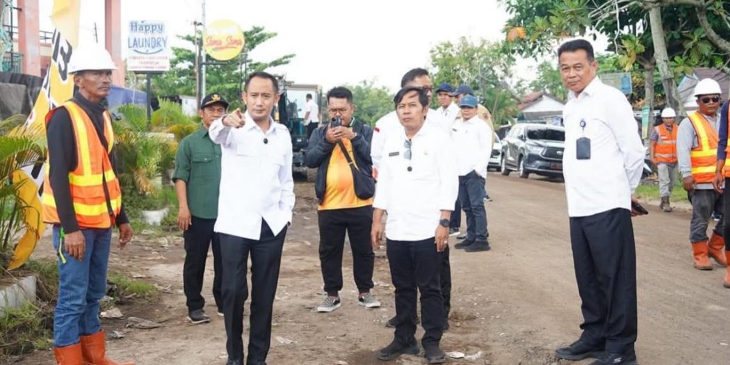 Pastikan Kualitas Proyek, Wali Kota Palangka Raya Turun ke Lapangan
