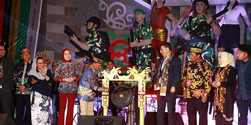 Gubernur Agustiar Sabran Luncurkan Car Free Night Huma Betang Night