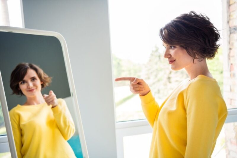 Mudah Tergoda Kesenangan Sesaat? Simak Cara Menabung di Bank untuk Jangka Panjang