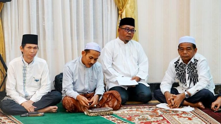 Anggota DPRD Barito Utara Beri Doa Restu Jamaah Calon Haji