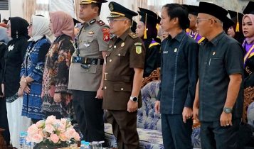 STIE Wisuda 159 Sarjana Manjemen, DPRD Barito Utara Sampaikan Apresiasi