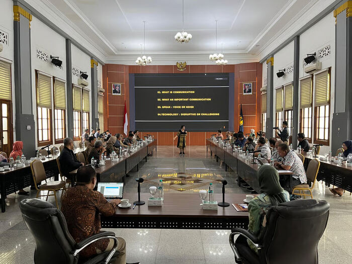 Komunikasi Bukan Sekadar Bicara: Yayasan Pusaka Hadirkan Sesi Transformasi Komunikasi untuk Karyawan KAI