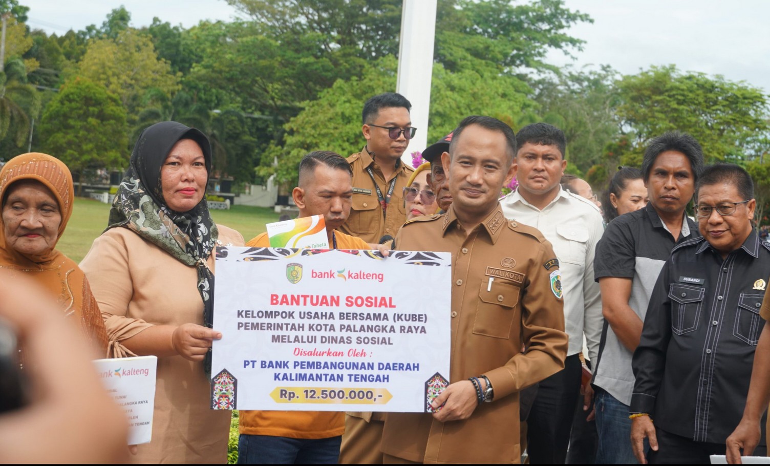 Fairid Salurkan Bantuan KUBE, UEP, dan BLT dalam Program Unggulan 2025