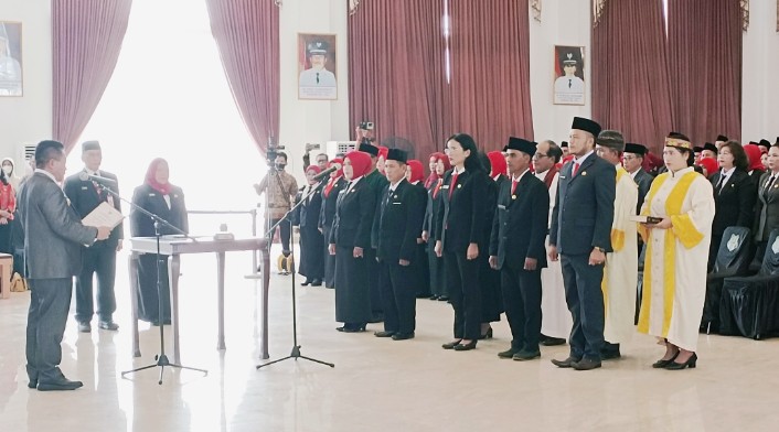 Bupati Wiyatno Lantik 208 Kepala Sekolah TK, SD, dan SMP