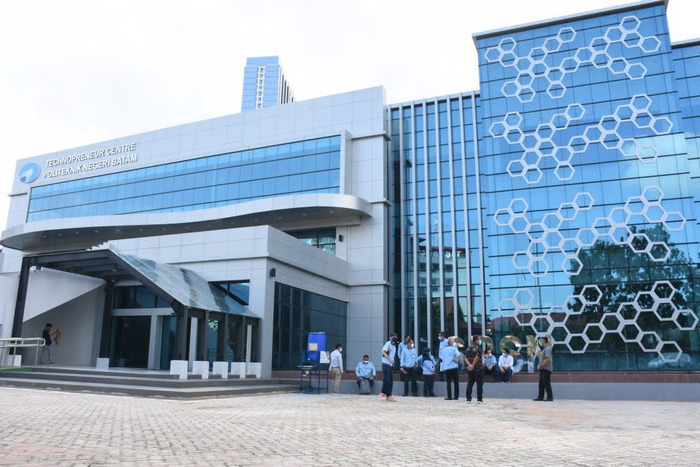 POLITEKNIK NEGERI BATAM TAWARKAN CALON MAHASISWA TAK LULUS SNBT/SNBP JUGA MANFAATKAN KESEMPATAN MELALUI PROGRAM MICROCREDENTIALS