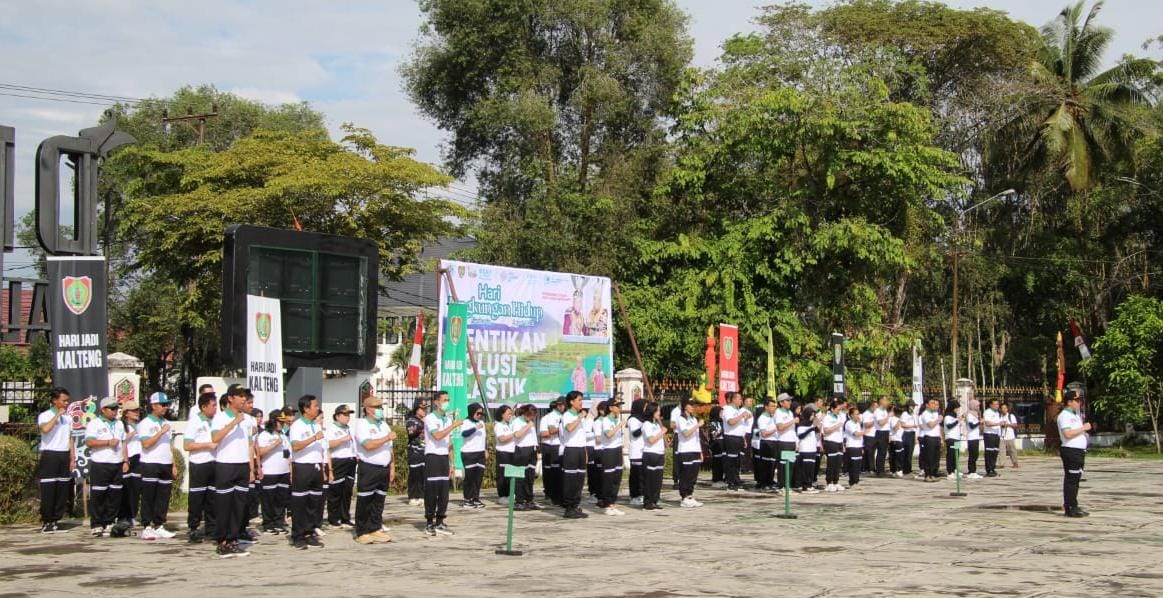 Leonard Ampung: Polusi Plastik Adalah Bom Waktu Ekologis
