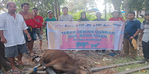 Wujud Kepedulian Sosial, PT Asmin Bara Bronang Salurkan Hewan Kurban di Wilayah Rehabilitasi DAS