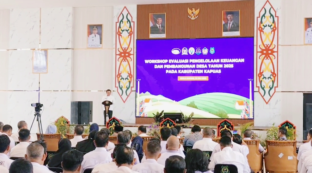 Bupati Kapuas Buka Workshop Evaluasi Pengelolaan Keuangan dan Pembangunan Desa