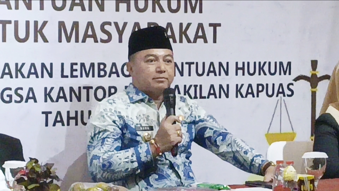 Wabup Kapuas Pertanyakan Ketidakhadiran Kades dan Lurah dalam Pelatihan Paralegal