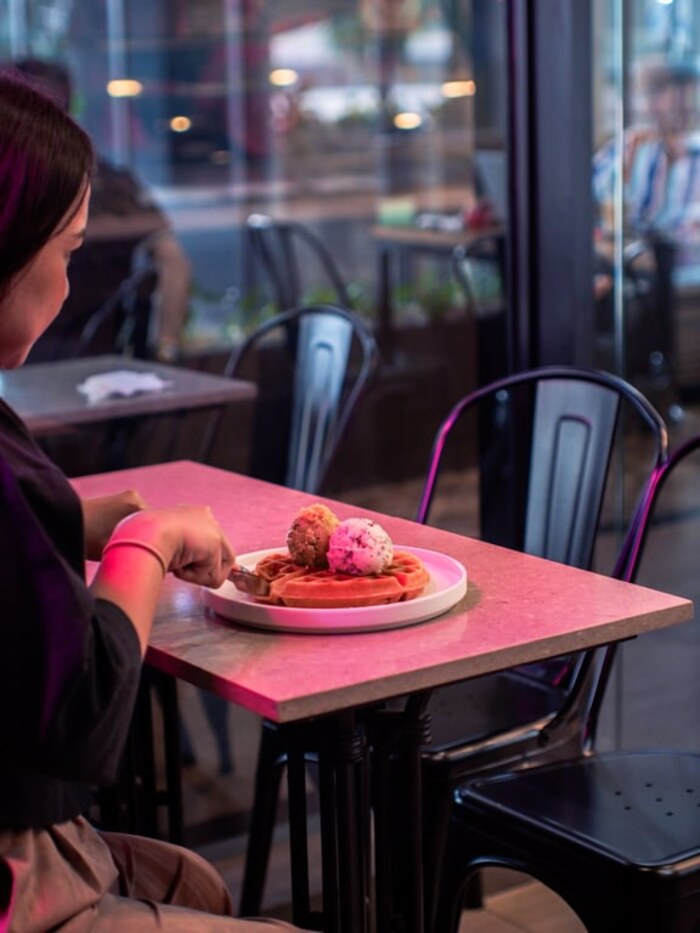 Jalan-jalan Plus Banyak Kejutan di Hublife