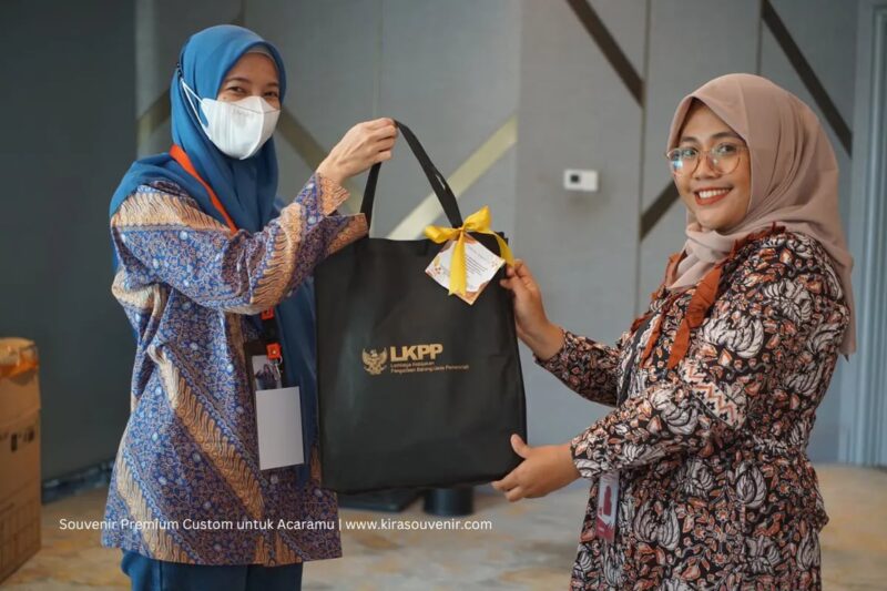 Kira Souvenir Hadir di Platform Pengadaan Resmi: Dukung Produk Lokal Lewat Kolaborasi Bersama UMKM
