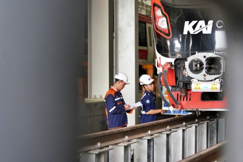 Perjalanan LRT Jabodebek Ditambah, KAI Pastikan Perawatan Sarana Tetap Optimal