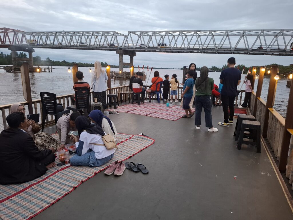 Wisata Susur Sungai Jadi Primadona Baru Kapuas, Legislator Apresiasi Inovasi Warga