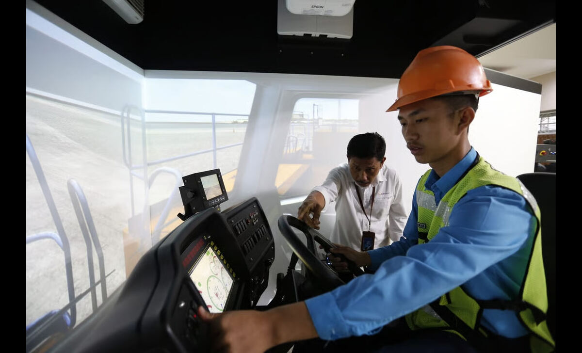 Pastikan Dampak Hilirisasi, MIND ID Perkuat SDM Daerah Lebih Unggul