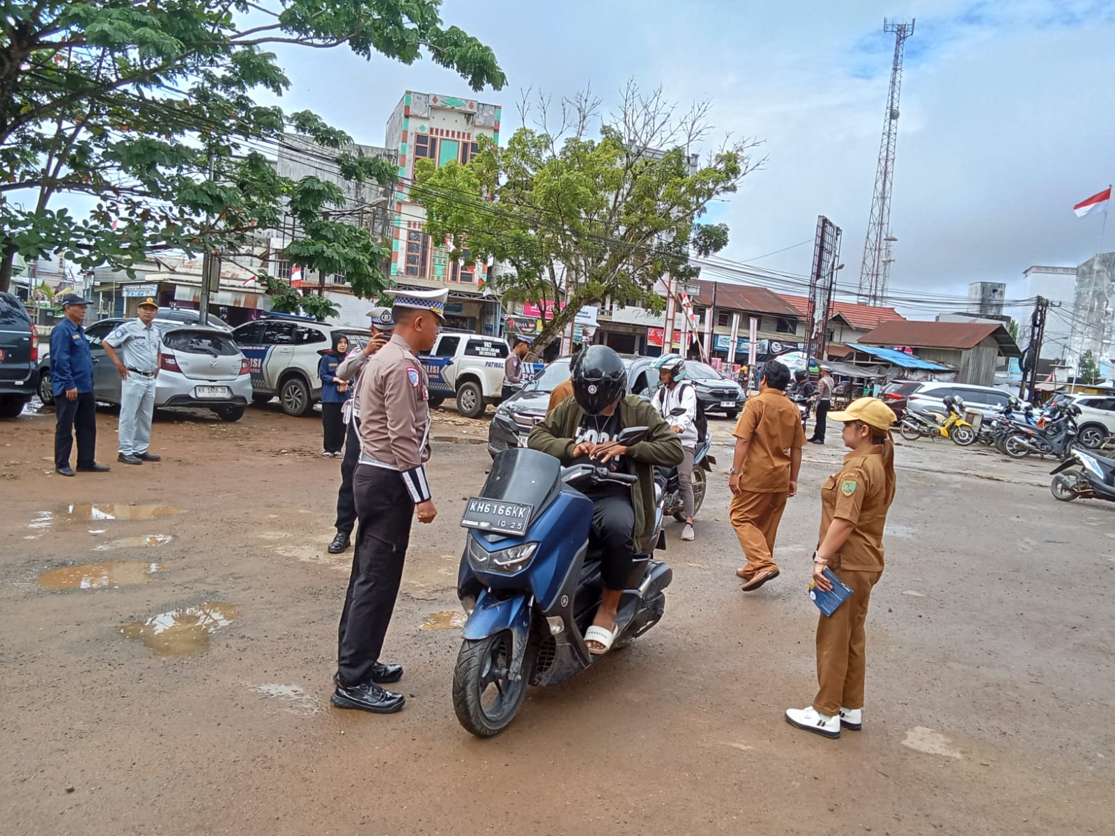 Operasi Gabungan di Bartim: Tertib Pajak, Aman di Jalan