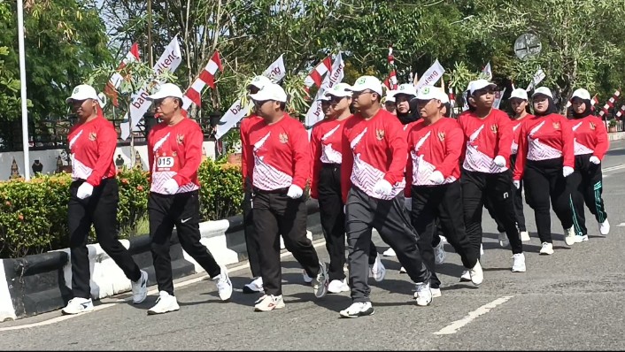 Pemkab Kapuas Gelar Lomba Gerak Jalan Meriahkan HUT ke-80 RI