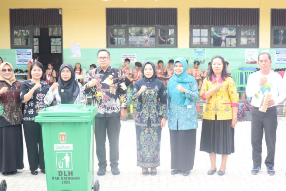 TP-PKK Katingan Tanamkan Kesadaran Lingkungan Sejak Dini Lewat Tumbler dan Bak Sampah