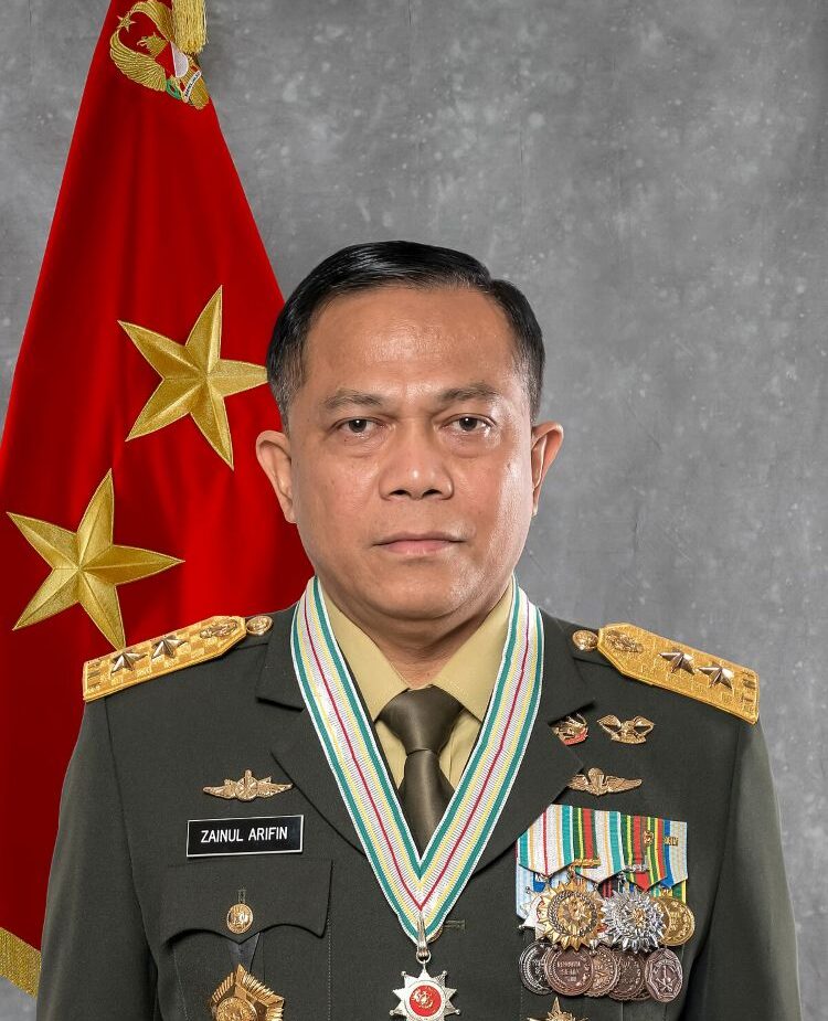 Mayjen Zainul Arifin Pimpin Kodam XXII/Tambun Bungai: Garda Baru Pertahanan Kalimantan