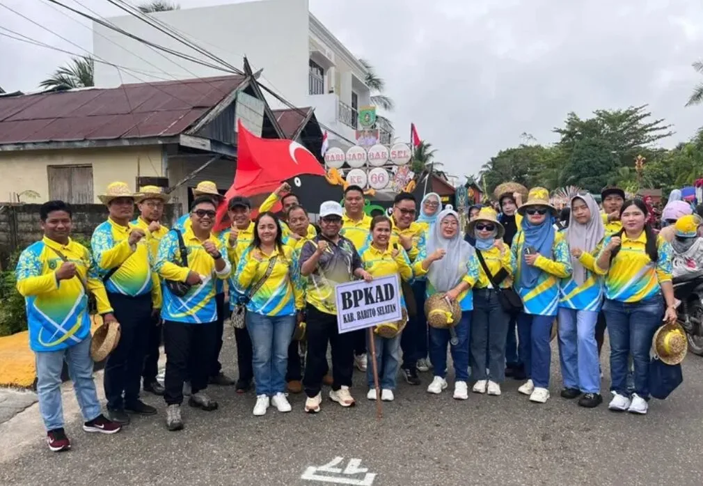 BPKAD Barsel Tampil Atraktif di Karnaval Budaya HUT ke-66