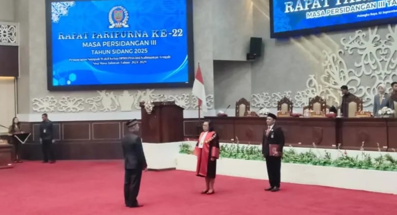 Junaidi Resmi Jabat Wakil Ketua DPRD Kalteng Gantikan Jimmy Carter