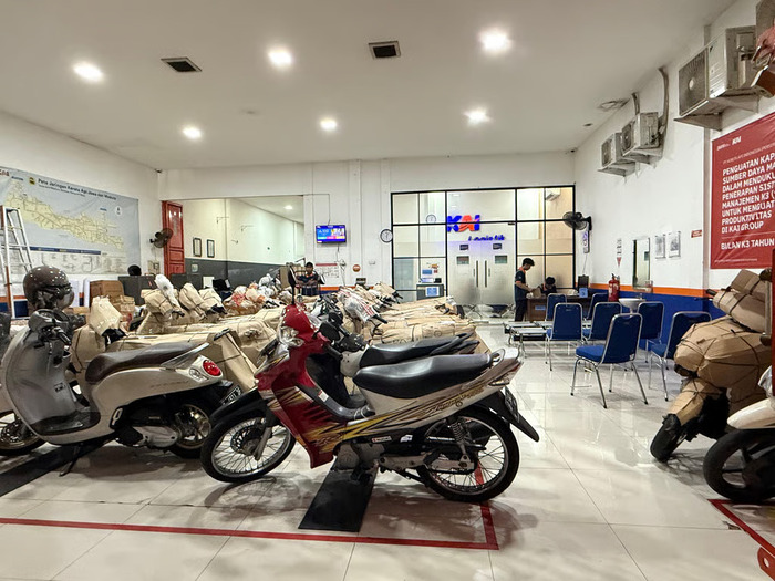 Dorong Konektivitas Pendidikan Lewat Layanan Pengiriman Sepeda Motor, KAI Logistik Suskes Kirim 43 Ribu Motor