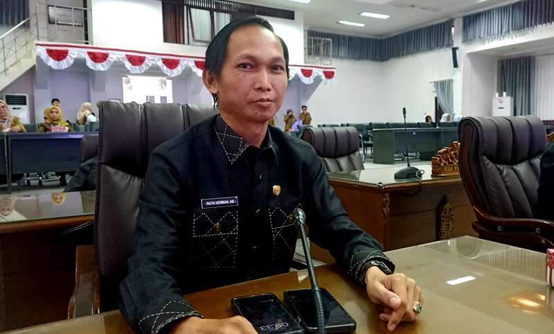 Hijaukan Pendidikan, Patih Herman Dukung SDN 2 Lemo II Menuju Sekolah Adiwiyata