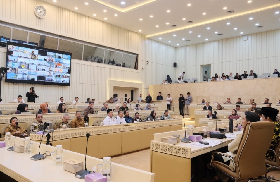 RDP dengan Komisi II DPR RI, Menteri Nusron Paparkan Progres Pendaftaran Tanah Capai 98 Persen