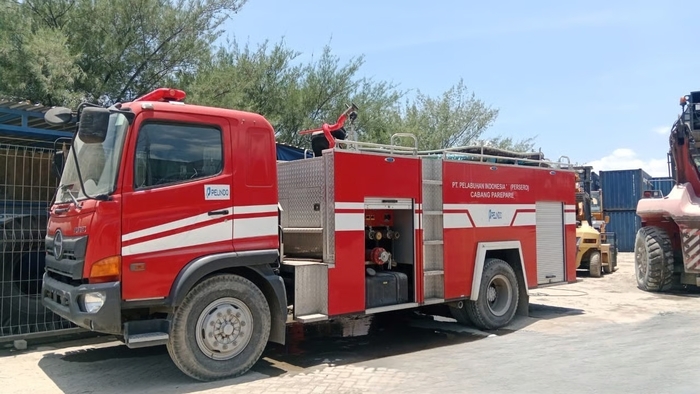Pelindo Multi Terminal Parepare Sigap Mendukung Pemadaman Api