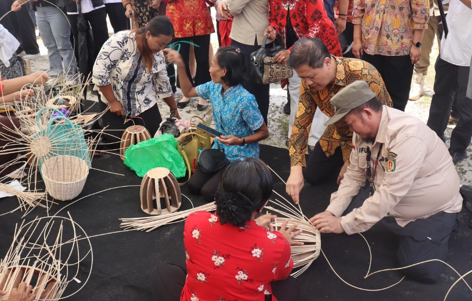 Perajin Perempuan Katingan Tembus Pasar Ekspor